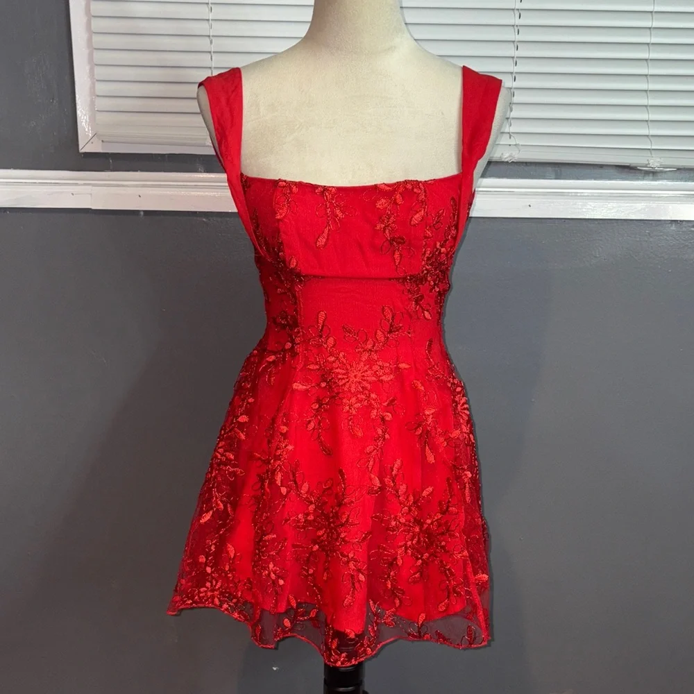 Lucy in the Sky Red Floral Fit & Flare Mini Dress Embroidered Size S - Picture 2 of 11
